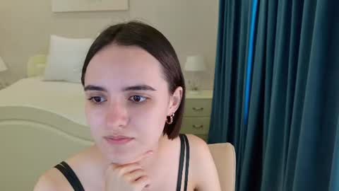Snapshot of daisy_heart chatting on 07/08/26, 04:17 Daisy online show from 07/08/26, 04:17
