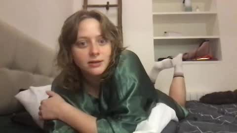 Snapshot of daisy_lately chatting on 12/22/25, 04:48 daisy_lately online show from 12/22/25, 04:48