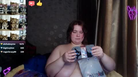 Snapshot of daisy_low chatting on 01/17/25, 06:44 Alexandra online show from 01/17/25, 06:44