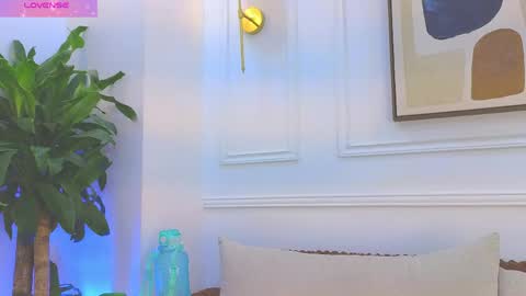 Daisy Price online show from 05/04/26, 10:33