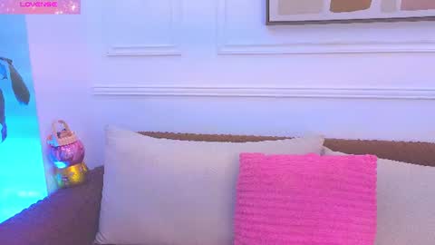 Daisy Price online show from 06/12/26, 10:58
