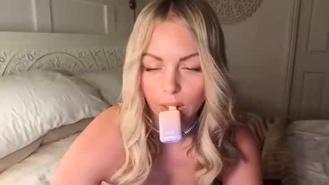 Snapshot of daisydreams_cumtrue chatting on 02/05/26, 10:36 Daisy Dreams online show from 02/05/26, 10:36