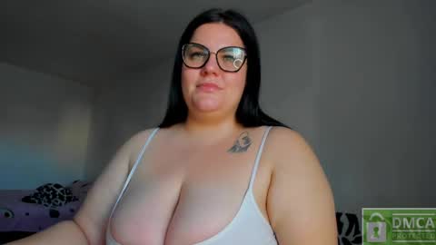 Snapshot of daisywalker chatting on 11/05/25, 06:57 Margaret online show from 11/05/25, 06:57