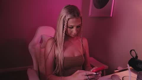 daisy online show from 12/21/25, 12:29