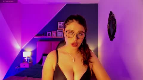 Snapshot of dakhota_rouge chatting on 03/03/26, 12:33 Dakhota online show from 03/03/26, 12:33