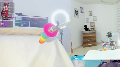 daki_ume_ online show from 10/20/25, 02:34