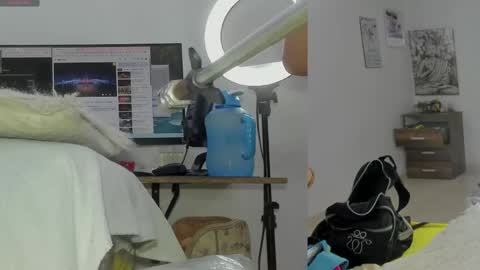 daki_ume_ online show from 06/06/26, 02:38