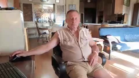 dakit online show from 05/08/26, 02:22