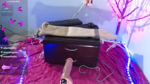 Snapshot of dakkotta_curvy chatting on 12/05/24, 08:11 VALENTINA  online show from 12/05/24, 08:11