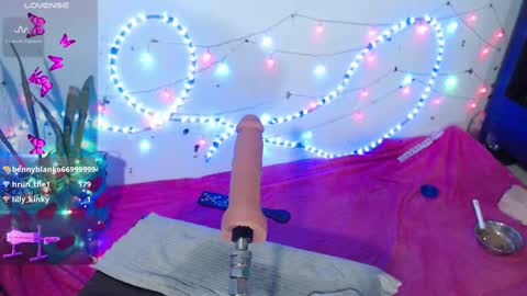 Snapshot of dakkotta_curvy chatting on 01/31/25, 07:29 VALENTINA  online show from 01/31/25, 07:29