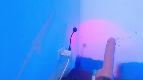 Snapshot of dakkotta_curvy chatting on 10/06/25, 08:01 VALENTINA  online show from 10/06/25, 08:01