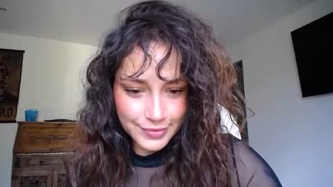 IG  dakotasofiaa online show from 06/25/26, 10:25