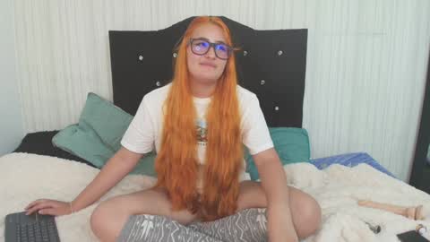 Snapshot of dakota_alice chatting on 02/07/25, 05:52 Dakota and Valerie online show from 02/07/25, 05:52