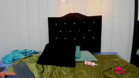 Snapshot of dakota_alice chatting on 03/09/25, 04:49 Dakota and Valerie online show from 03/09/25, 04:49