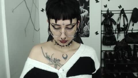 dakota online show from 10/29/25, 04:04