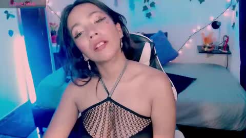 Caroliina online show from 09/19/25, 06:41