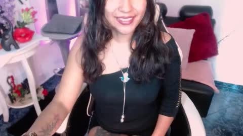 Caroliina online show from 10/14/25, 07:58