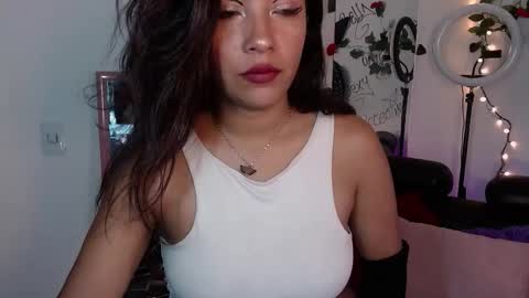 Caroliina online show from 11/11/25, 08:20