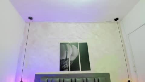 Dakota  online show from 05/03/26, 12:00