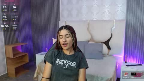 Snapshot of dakota_tay1 chatting on 09/15/25, 12:05 Dakota online show from 09/15/25, 12:05