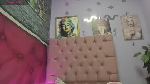 Mariana online show from 10/03/25, 07:49