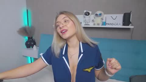 dakotaliss online show from 02/12/25, 11:18