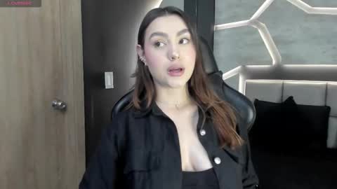 Snapshot of dakotarussell_ chatting on 01/05/26, 07:17 Dakota online show from 01/05/26, 07:17