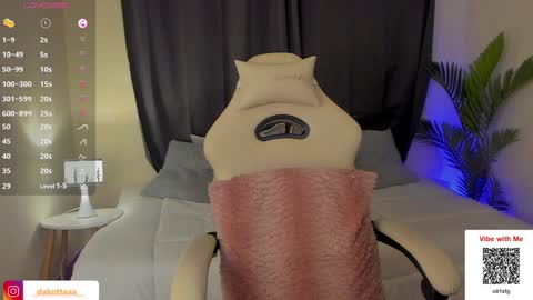 dakottaa__ online show from 01/19/25, 01:32