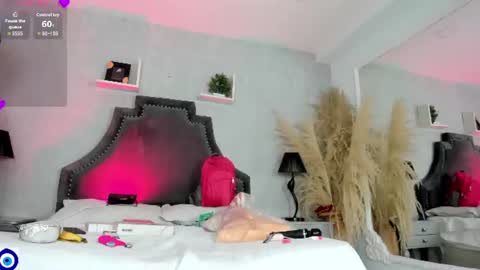 Snapshot of dalaymoore_ chatting on 07/12/26, 08:33 Dalay online show from 07/12/26, 08:33