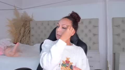Snapshot of dalaymoore_ chatting on 07/26/26, 08:49 Dalay online show from 07/26/26, 08:49