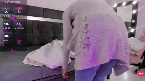 dalia_lux_ online show from 10/03/25, 01:52