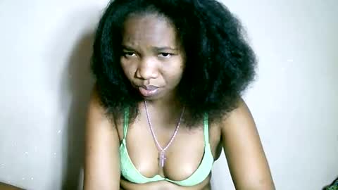 daliabella online show from 10/15/25, 08:47