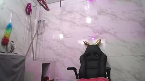 Snapshot of daliadubey chatting on 03/01/25, 10:24 dalia dubey online show from 03/01/25, 10:24