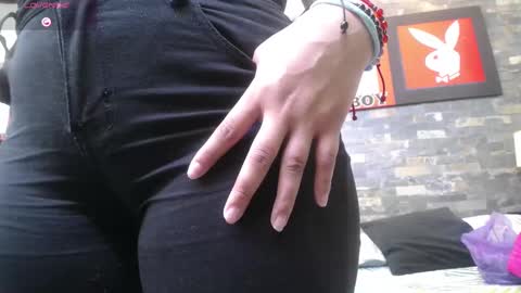 Snapshot of daliadubey chatting on 11/19/25, 10:04 dalia dubey online show from 11/19/25, 10:04