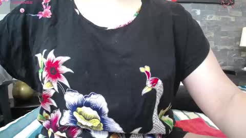 Snapshot of daliadubey chatting on 12/05/25, 10:02 dalia dubey online show from 12/05/25, 10:02