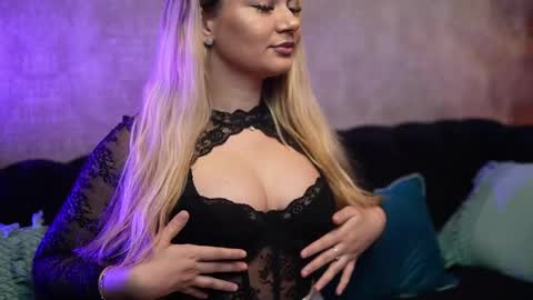  Dalia  online show from 03/24/26, 08:03