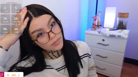 Snapshot of daliapunkt chatting on 01/09/25, 12:25 Dalia online show from 01/09/25, 12:25