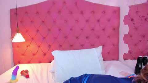 Dalia online show from 01/15/25, 02:17