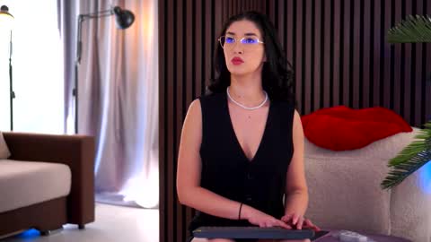 Dalia online show from 11/24/25, 10:26