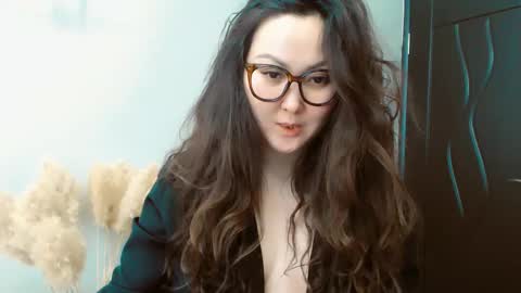 Snapshot of dalidayes chatting on 12/28/24, 05:55 Dali online show from 12/28/24, 05:55
