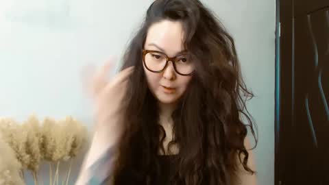 Snapshot of dalidayes chatting on 02/15/25, 06:02 Dali online show from 02/15/25, 06:02