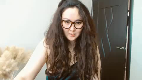 Snapshot of dalidayes chatting on 02/22/25, 06:50 Dali online show from 02/22/25, 06:50