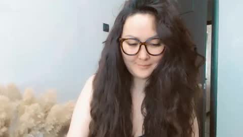 Snapshot of dalidayes chatting on 05/17/26, 04:32 Dali online show from 05/17/26, 04:32