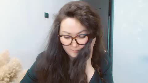Snapshot of dalidayes chatting on 06/07/26, 02:37 Dali online show from 06/07/26, 02:37