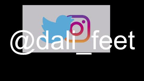 Snapshot of dalila_oficials chatting on 05/04/26, 11:17 online show from 05/04/26, 11:17