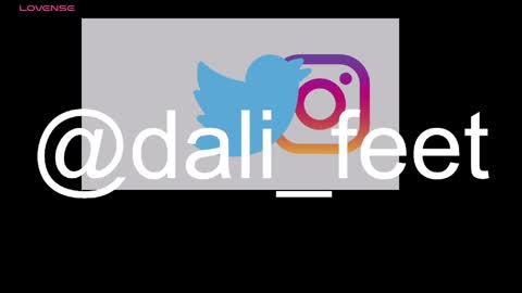 Snapshot of dalila_oficials chatting on 05/06/26, 11:04 online show from 05/06/26, 11:04