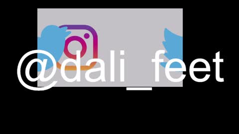 Snapshot of dalila_oficials chatting on 05/10/26, 10:42 online show from 05/10/26, 10:42
