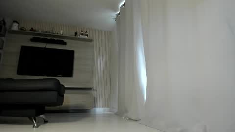 Snapshot of dalila_oficials chatting on 06/03/26, 02:33 online show from 06/03/26, 02:33