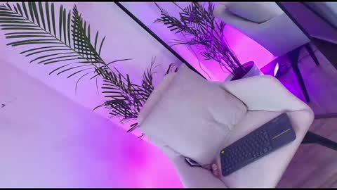 Snapshot of dalilathoms chatting on 01/17/26, 08:56 dalilathoms online show from 01/17/26, 08:56