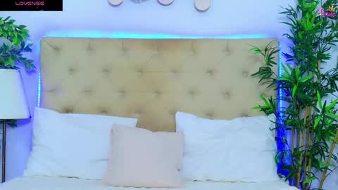 daliyaa_ online show from 05/12/26, 12:24